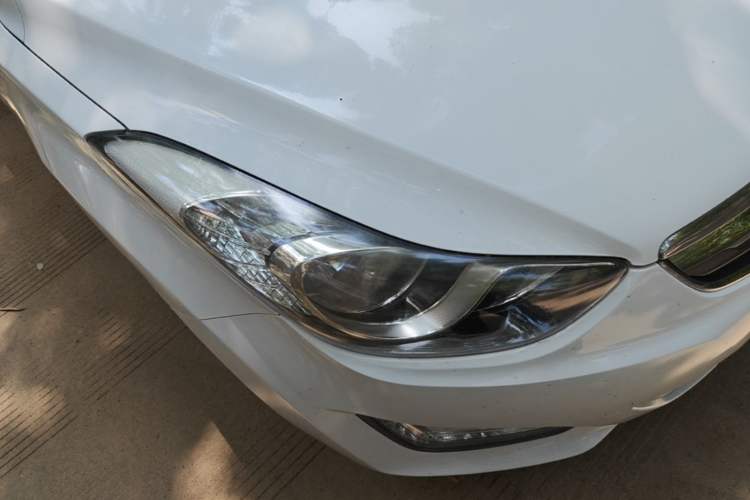 Used Hyundai Elantra (5th Generation / Langdong) 2012 1.6L Manual Leading Model Right Front Headlight
