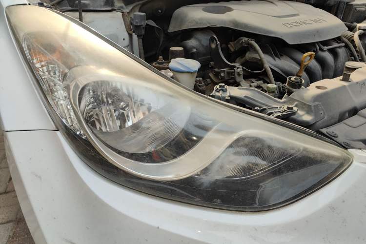 Used Hyundai Elantra (5th Generation / Langdong) 2012 1.6L Manual Leading Model Right Front Headlight