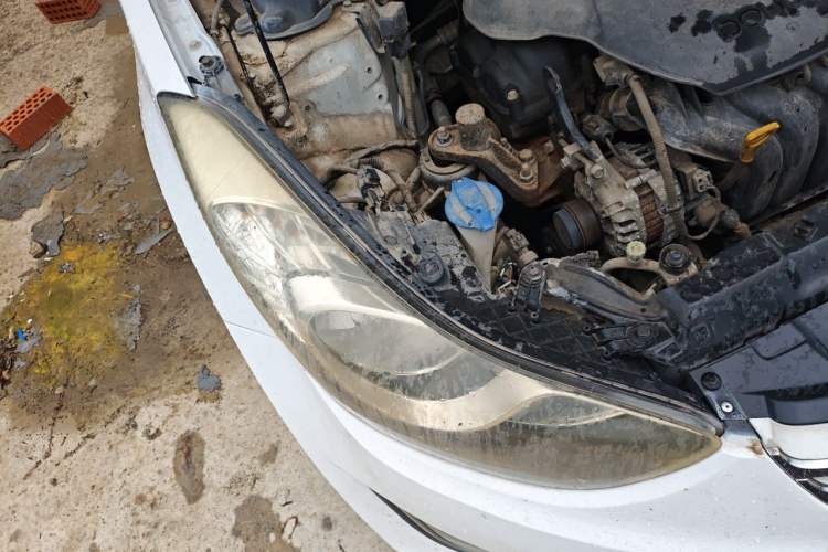 Used Hyundai Elantra (5th Generation / Langdong) 2012 1.6L Manual Fashion Edition Right Front Headlight