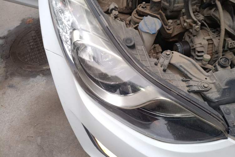 Used Hyundai Elantra (5th Generation / Langdong) 2012 1.6L Manual Fashion Edition Right Front Headlight