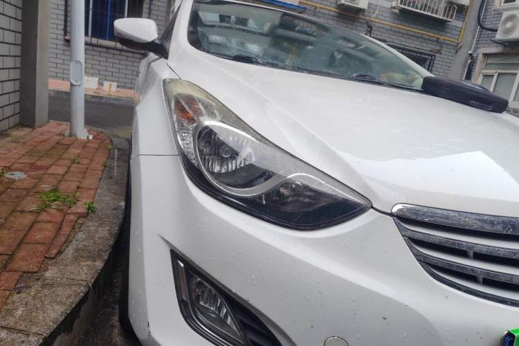 Used Hyundai Elantra (5th Generation / Langdong) 2012 1.6L Automatic Leading Model Right Front Headlight