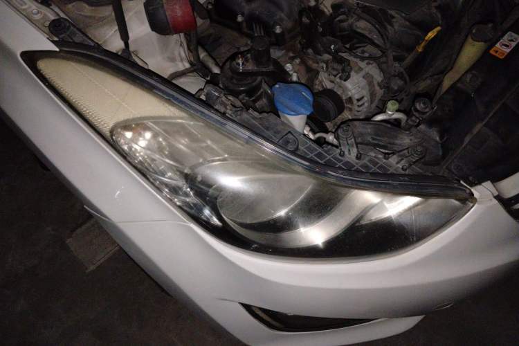 Used Hyundai Elantra (5th Generation / Langdong) 2012 1.6L Automatic Fashion Edition Right Front Headlight
