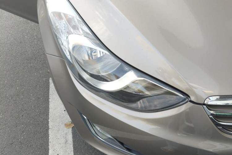 Used Hyundai Elantra (5th Generation / Langdong) 2012 1.6L Automatic Prestige Model Right Front Headlight