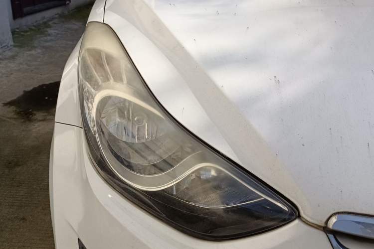 Used Hyundai Elantra (5th Generation / Langdong) 2012 1.6L Manual Leading Model Right Front Headlight