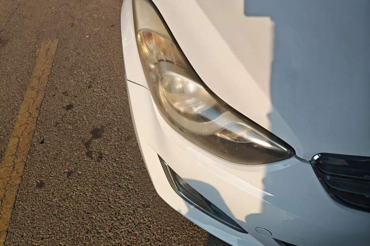 Used Hyundai Elantra (5th Generation / Langdong) 2012 1.6L Manual Leading Model Right Front Headlight