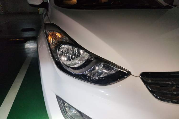 Used Hyundai Elantra (5th Generation / Langdong) 2012 1.6L Automatic Fashion Edition Right Front Headlight