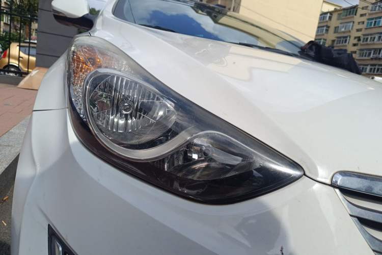 Used Hyundai Elantra (5th Generation / Langdong) 2012 1.6L Manual Leading Model Right Front Headlight