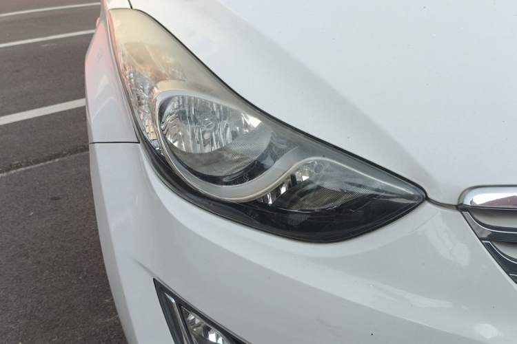 Used Hyundai Elantra (5th Generation / Langdong) 2012 1.6L Automatic Fashion Edition Right Front Headlight