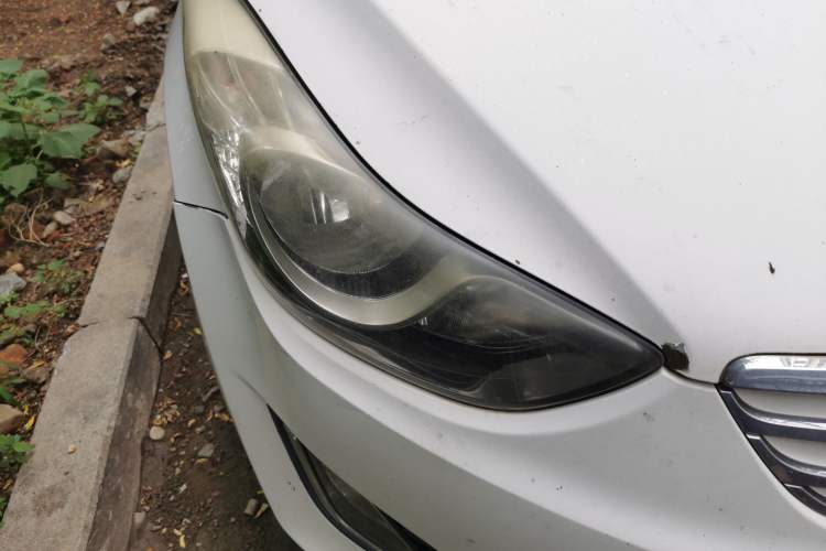 Used Hyundai Elantra (5th Generation / Langdong) 2012 1.6L Manual Leading Model Right Front Headlight