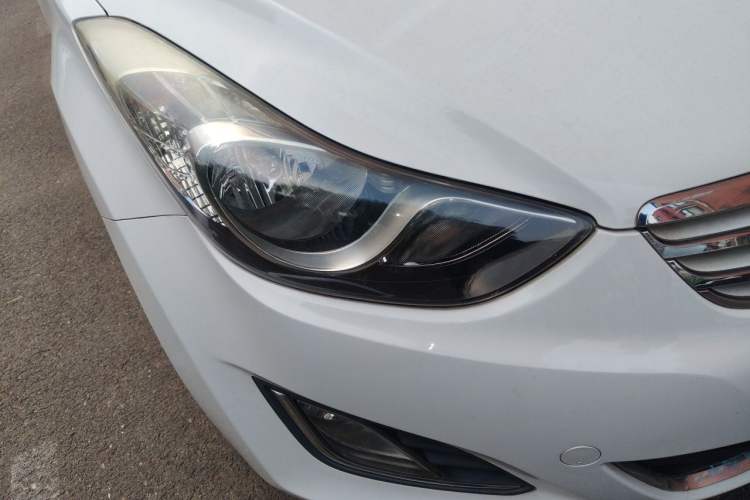 Used Hyundai Elantra (5th Generation / Langdong) 2012 1.6L Manual Leading Model Right Front Headlight