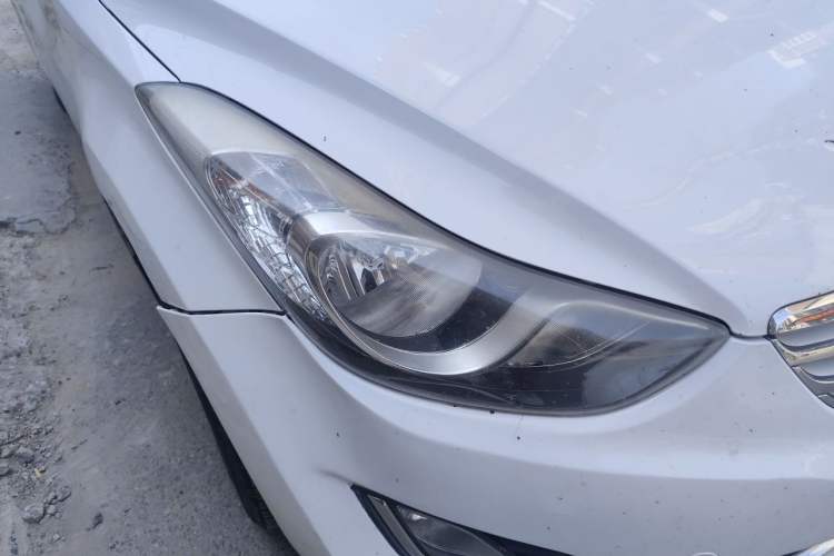 Used Hyundai Elantra (5th Generation / Langdong) 2012 1.6L Automatic Leading Model Right Front Headlight