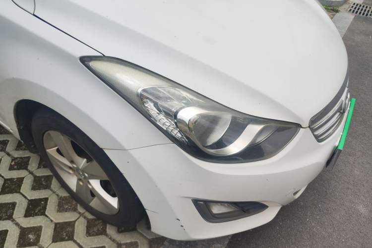 Used Hyundai Elantra (5th Generation / Langdong) 2012 1.6L Manual Leading Model Right Front Headlight