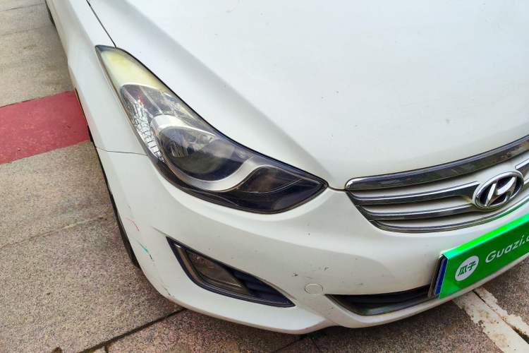 Used Hyundai Elantra (5th Generation / Langdong) 2012 1.6L Manual Leading Model Right Front Headlight