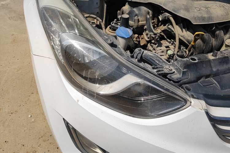 Used Hyundai Elantra (5th Generation / Langdong) 2012 1.6L Manual Leading Model Right Front Headlight