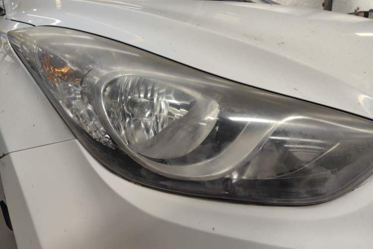 Used Hyundai Elantra (5th Generation / Langdong) 2012 1.6L Automatic Fashion Edition Right Front Headlight