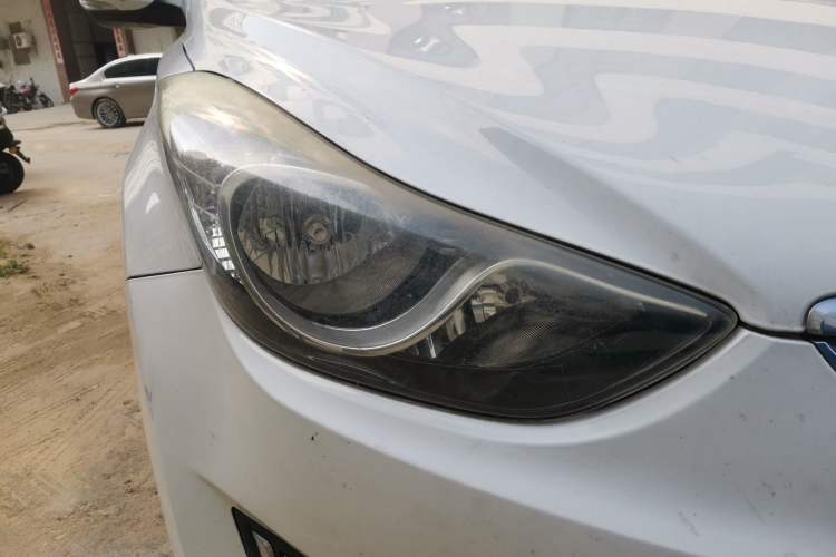 Used Hyundai Elantra (5th Generation / Langdong) 2012 1.6L Automatic Leading Model Right Front Headlight