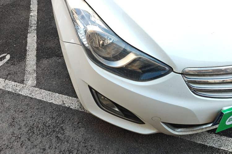 Used Hyundai Elantra (5th Generation / Langdong) 2012 1.6L Automatic Leading Model Right Front Headlight