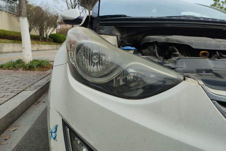 Used Hyundai Elantra (5th Generation / Langdong) 2012 1.6L Automatic Prestige Model Right Front Headlight