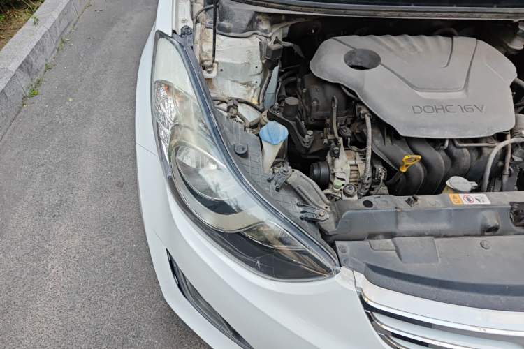 Used Hyundai Elantra (5th Generation / Langdong) 2012 1.6L Automatic Leading Model Right Front Headlight
