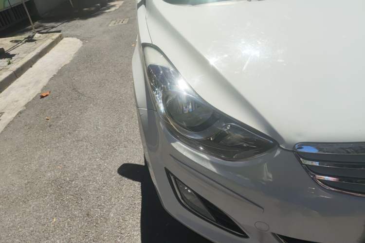 Used Hyundai Elantra (5th Generation / Langdong) 2012 1.6L Manual Fashion Edition Right Front Headlight