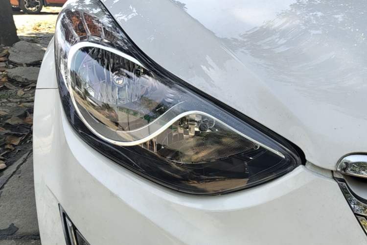 Used Hyundai Elantra (5th Generation / Langdong) 2012 1.6L Manual Leading Model Right Front Headlight