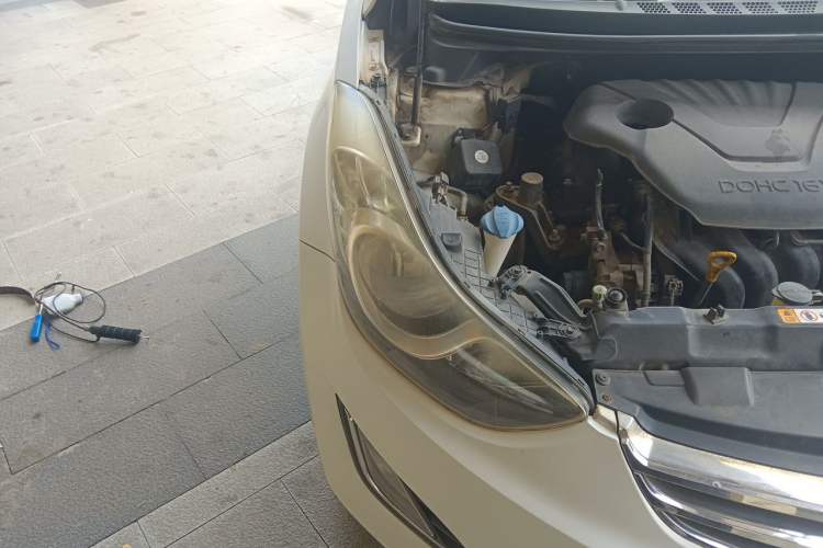 Used Hyundai Elantra (5th Generation / Langdong) 2012 1.6L Automatic Prestige Model Right Front Headlight