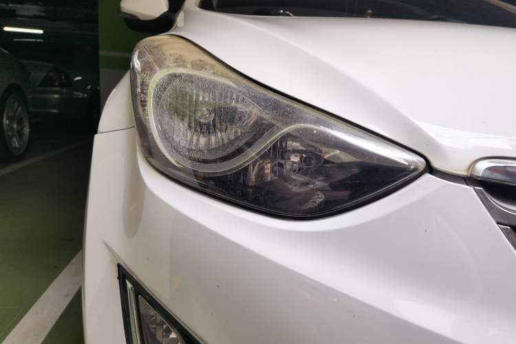 Used Hyundai Elantra (5th Generation / Langdong) 2012 1.6L Manual Leading Model Right Front Headlight