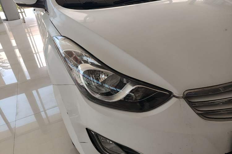 Used Hyundai Elantra (5th Generation / Langdong) 2012 1.6L Manual Leading Model Right Front Headlight