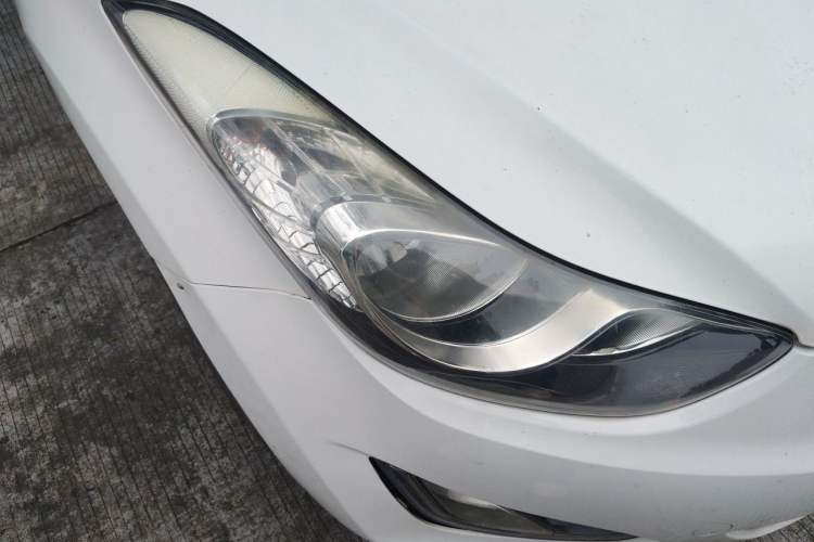 Used Hyundai Elantra (5th Generation / Langdong) 2012 1.6L Manual Leading Model Right Front Headlight
