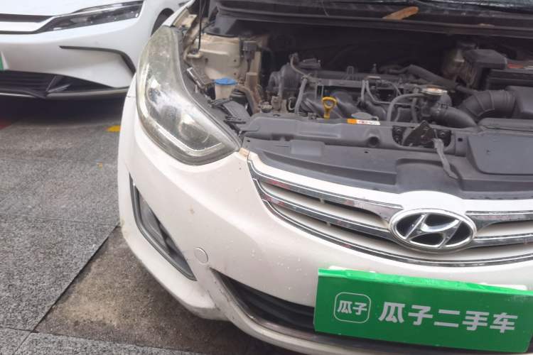 Used Hyundai Elantra (5th Generation / Langdong) 2012 1.6L Manual Leading Model Right Front Headlight