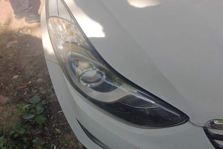 Used Hyundai Elantra (5th Generation / Langdong) 2012 1.6L Automatic Leading Model Right Front Headlight