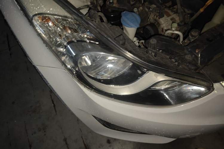 Used Hyundai Elantra (5th Generation / Langdong) 2012 1.6L Automatic Prestige Model Right Front Headlight