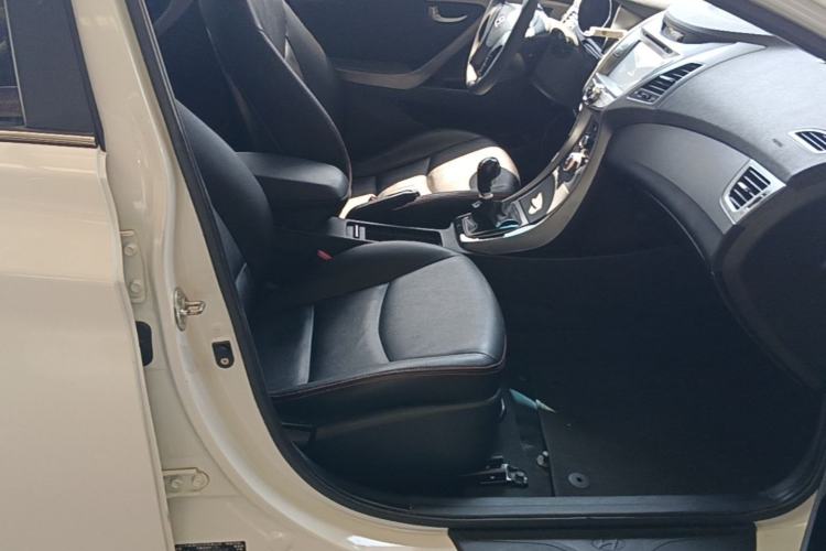 Used Hyundai Elantra (5th Generation / Langdong) 2012 1.6L Manual Leading Model Right Front Seat