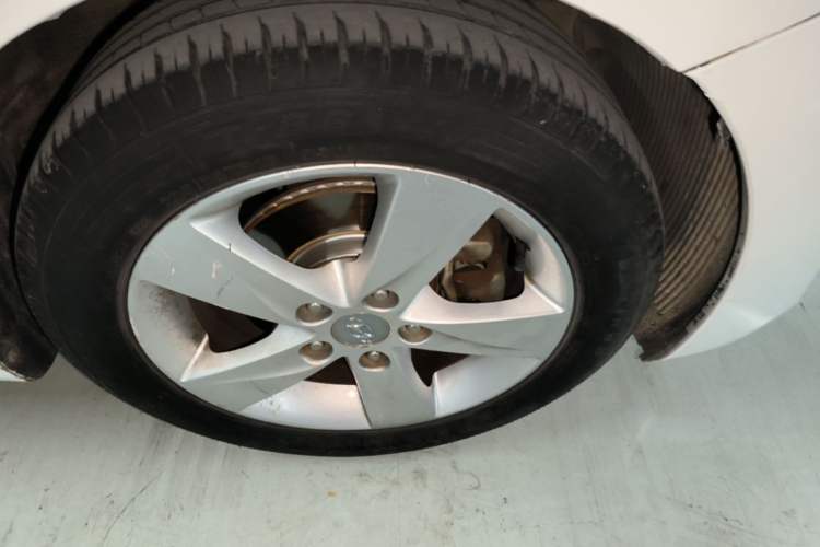 Used Hyundai Elantra (5th Generation / Langdong) 2012 1.6L Automatic Leading Model Right Front Wheel Hub