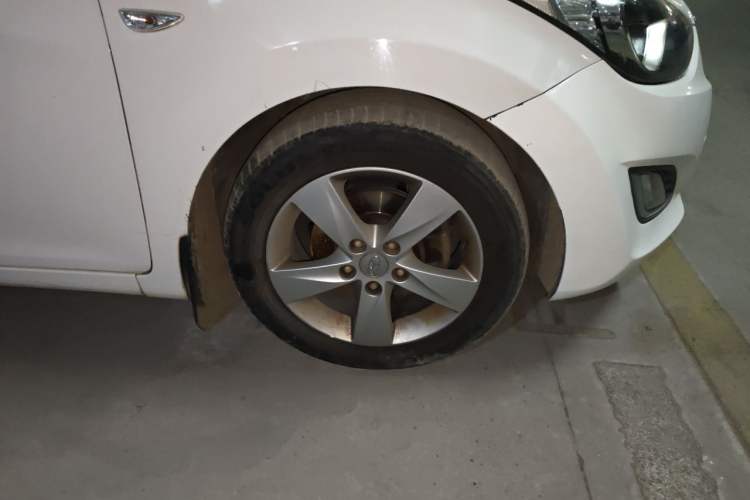 Used Hyundai Elantra (5th Generation / Langdong) 2012 1.6L Manual Fashion Edition Right Front Wheel Hub