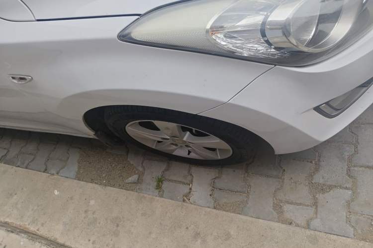 Used Hyundai Elantra (5th Generation / Langdong) 2012 1.6L Automatic Fashion Edition Right Front Wheel Hub