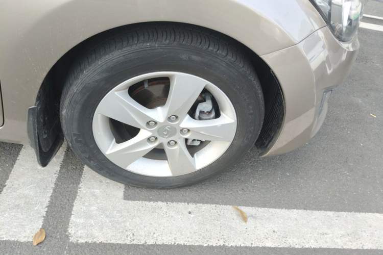 Used Hyundai Elantra (5th Generation / Langdong) 2012 1.6L Automatic Prestige Model Right Front Wheel Hub