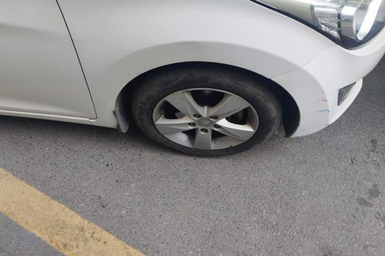 Used Hyundai Elantra (5th Generation / Langdong) 2012 1.6L Manual Leading Model Right Front Wheel Hub