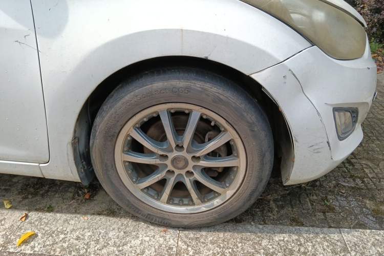 Used Hyundai Elantra (5th Generation / Langdong) 2012 1.6L Automatic Prestige Model Right Front Wheel Hub