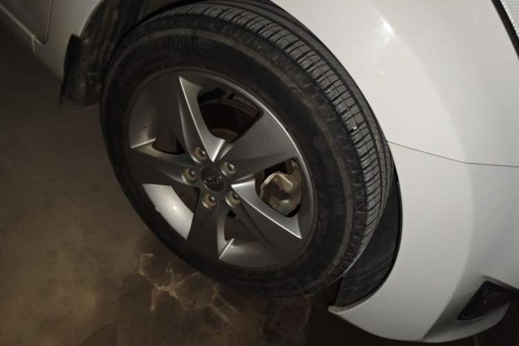 Used Hyundai Elantra (5th Generation / Langdong) 2012 1.6L Manual Leading Model Right Front Wheel Hub