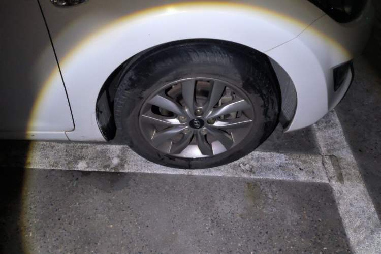 Used Hyundai Elantra (5th Generation / Langdong) 2012 1.6L Automatic Fashion Edition Right Front Wheel Hub