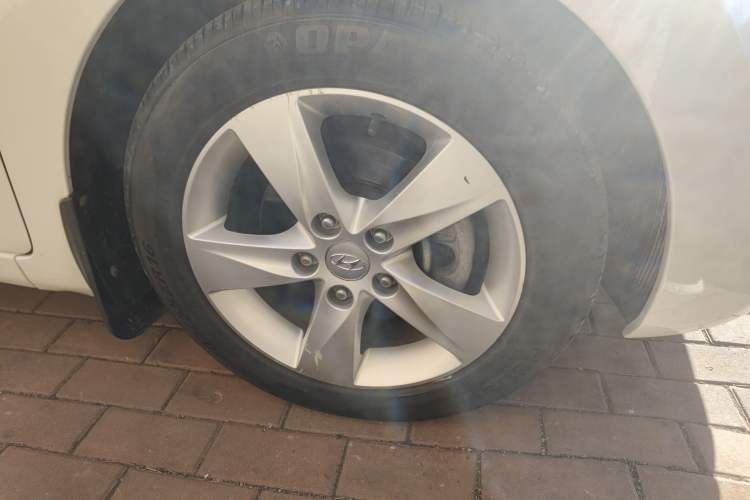 Used Hyundai Elantra (5th Generation / Langdong) 2012 1.6L Automatic Prestige Model Right Front Wheel Hub