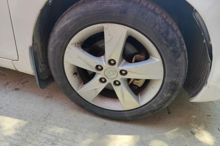 Used Hyundai Elantra (5th Generation / Langdong) 2012 1.6L Automatic Leading Model Right Front Wheel Hub