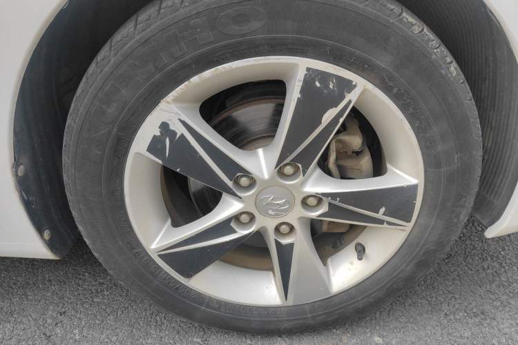 Used Hyundai Elantra (5th Generation / Langdong) 2012 1.6L Automatic Leading Model Right Front Wheel Hub