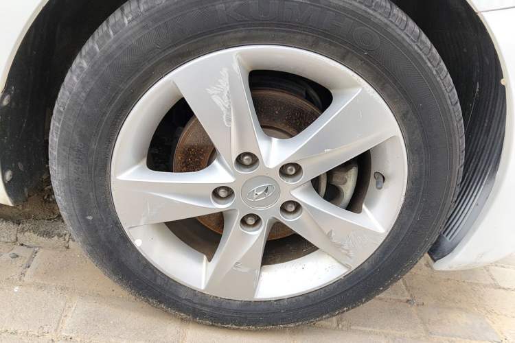 Used Hyundai Elantra (5th Generation / Langdong) 2012 1.6L Manual Leading Model Right Front Wheel Hub