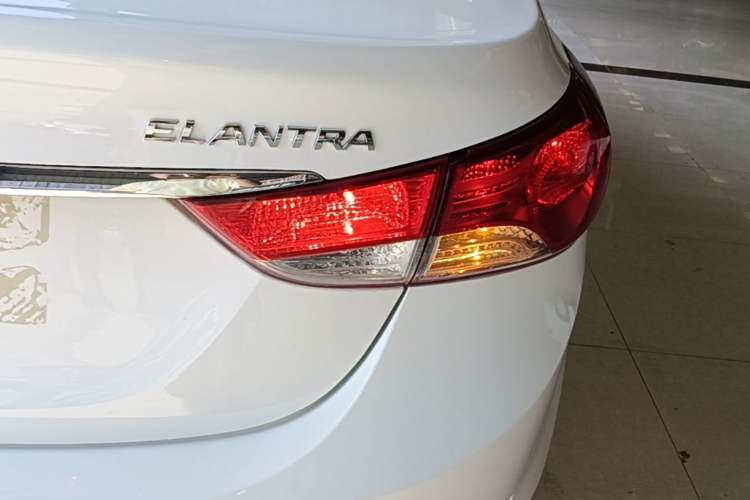 Used Hyundai Elantra (5th Generation / Langdong) 2012 1.6L Manual Leading Model Right Rear Taillight
