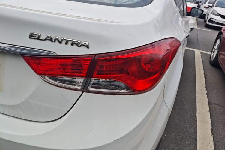 Used Hyundai Elantra (5th Generation / Langdong) 2012 1.6L Automatic Prestige Model Right Rear Taillight