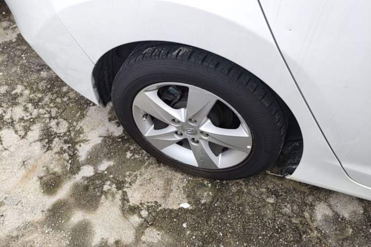 Used Hyundai Elantra (5th Generation / Langdong) 2012 1.6L Manual Fashion Edition Right Rear Wheel Hub