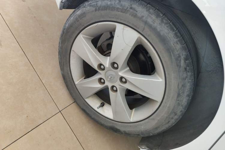 Used Hyundai Elantra (5th Generation / Langdong) 2012 1.6L Manual Fashion Edition Right Rear Wheel Hub