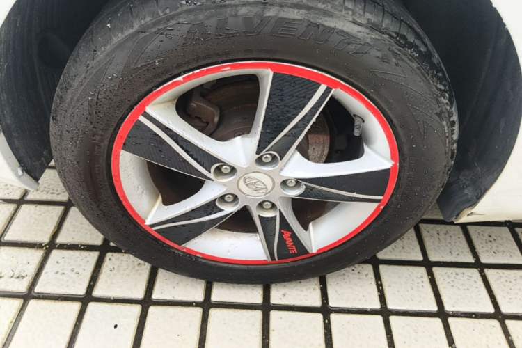 Used Hyundai Elantra (5th Generation / Langdong) 2012 1.6L Automatic Fashion Edition Right Rear Wheel Hub